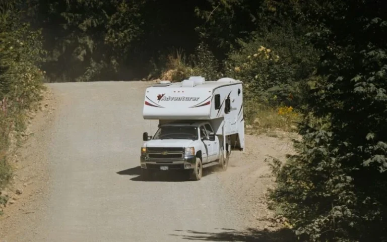 Ford F-750 EarthRoamer не продано на аукціоні за $485 000