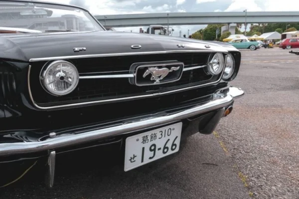 Ford працює над чотиридверним Mustang Mach 4