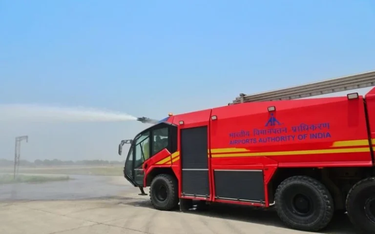 Rosenbauer PANTHER 6×6 отримує швидку зарядку 400 кВт