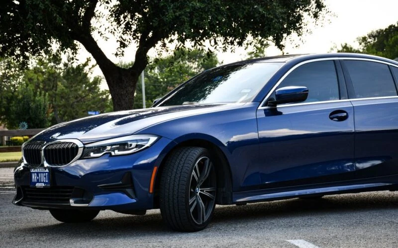 Нова BMW 3 Series: гібридна система і версія M350 xDrive