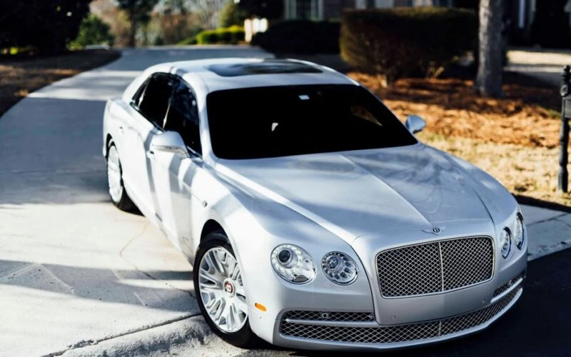 Bentley Mulsanne королеви Єлизавети II виставлять на аукціон