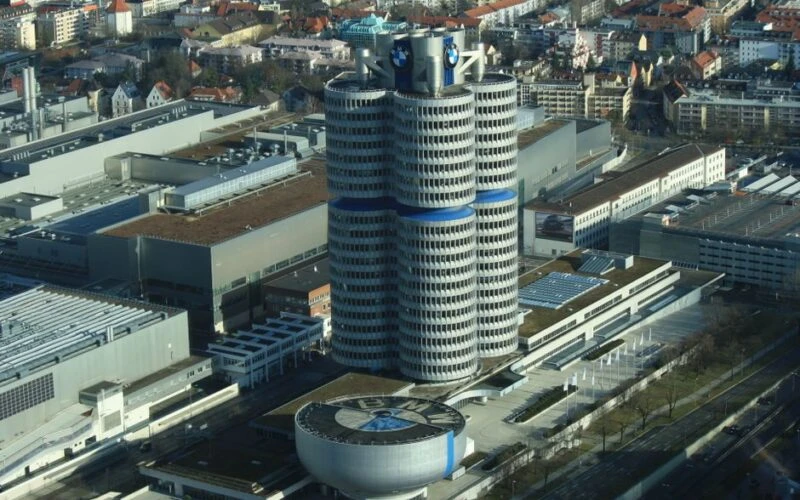 BMW 3 Series нового покоління помічено без камуфляжу в Мюнхені