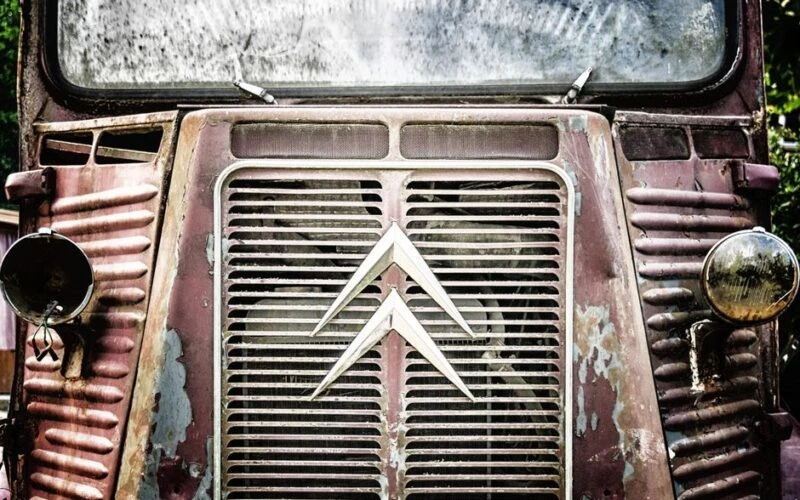 Citroen відроджує 2 CV як компактний електромобіль