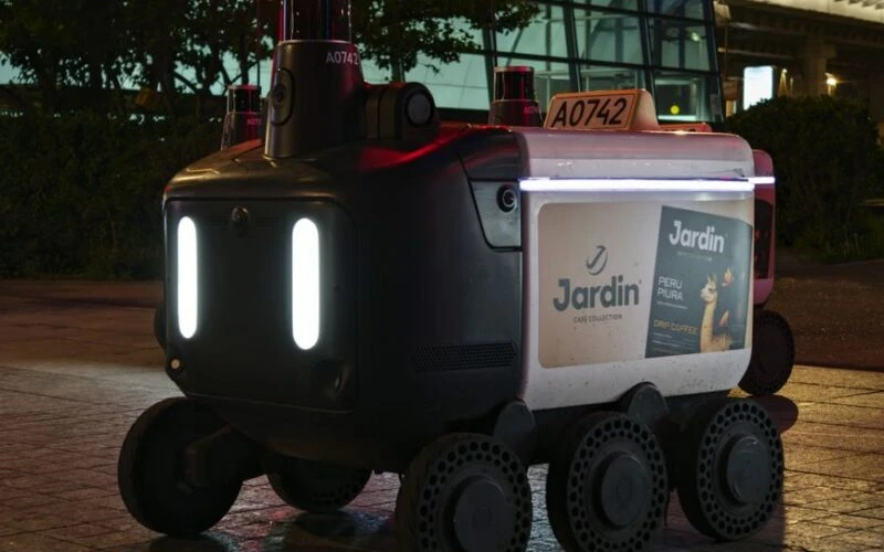 Pix Moving представила безпілотні шатли RoboBus у Парижі