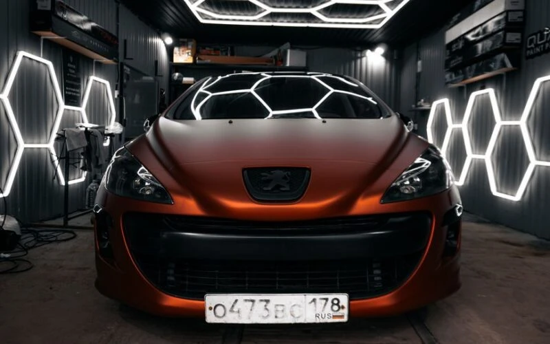 Peugeot представила електричний концепт e-T16 потужністю 816 к.с.